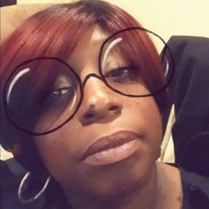 Meet your Posher, Aisha